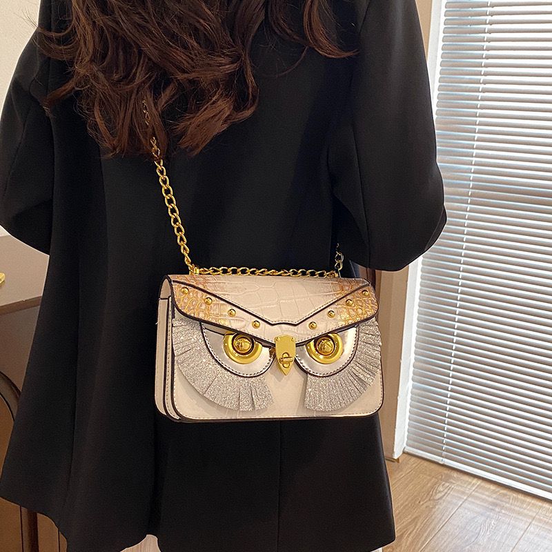 Owl clutch sling bag