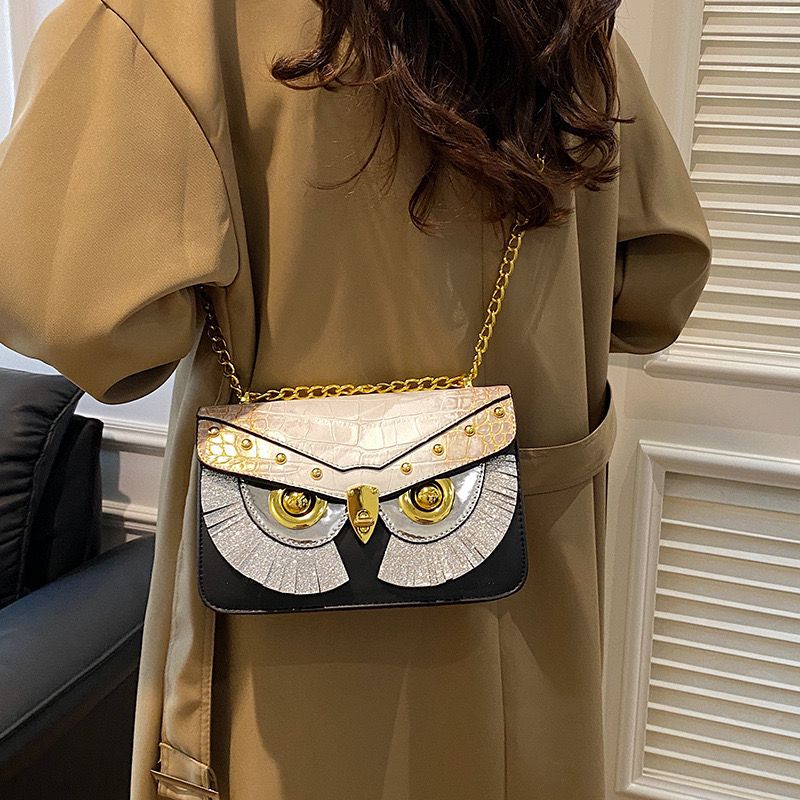 Owl clutch sling bag